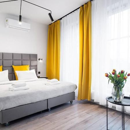 Househost Apartment: Miodowa 42/8B Street Красков Екстериор снимка
